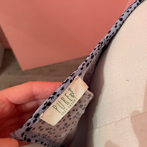 Suzy Shier Black and Gray Patterned Blouse - Picture 5 of 5